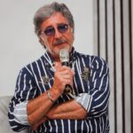 Portrait du Dr Jean-Louis Vidalo, médecin, analysant le témoignage d’une personne souffrant de fatigue persistante.