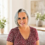 Portrait d’Alexandra Moricet, naturopathe, partageant ses conseils pour accompagner la fatigue profonde naturellement.