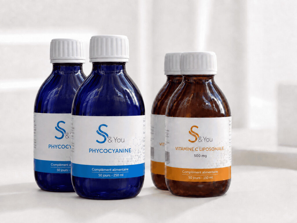 Pack Énergie S&You de Wake Up composé de deux flacons de phycocyanine et de deux flacons de vitamine C liposomale.